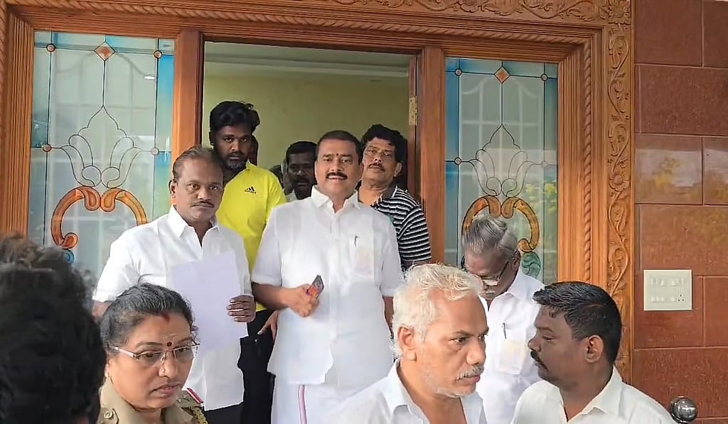 'ಸದನದಲ್ಲೇ ಮೂಳೆ ಮುರಿಯುತ್ತೇವೆ': ತಮಿಳುನಾಡು ಸಿಎಂ ವಿಜಯ್‌ಗೆ ಬೆದರಿಕೆ ಹಾಕಿದ ಡಿಎಂಕೆ ಶಾಸಕನ ಬಂಧನ