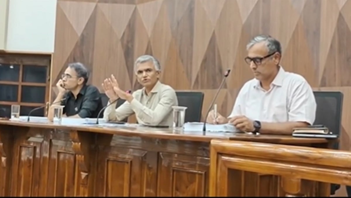ಕರ್ತವ್ಯ ಲೋಪ ಸಹಿಸಲ್ಲ, ಕರ್ತವ್ಯಕ್ಕೆ ಗೈರಾದ್ರೆ ಸೇವೆಯಿಂದ ವಜಾ: ಪಾಲಿಕೆ ಸಿಬ್ಬಂದಿಗೆ ಕೃಷ್ಣ ಬೈರೇಗೌಡ ಖಡಕ್ ವಾರ್ನಿಂಗ್..!