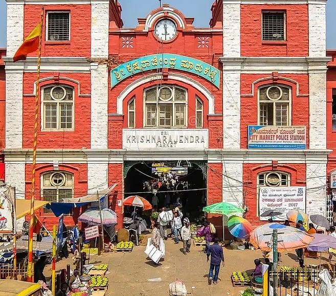 ಪ್ರವೇಶ ಉಚಿತವಿಲ್ಲ: ಕೆ.ಆರ್. ಮಾರುಕಟ್ಟೆಯಲ್ಲಿ ಸರಕು ವಾಹನಗಳಿಗೆ BCCC ಸ್ಮಾರ್ಟ್ ಗೇಟ್‌ ಶುಲ್ಕ, ಎಷ್ಟು?