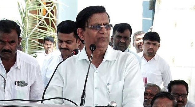 'ಮಾತು ಕೇಳದ ಅಧಿಕಾರಿಗಳನ್ನು ಫೈರ್ ಮಾಡ್ತೇನೆ, ತಹಶೀಲ್ದಾರ್ ನನ್ನ ಪಿಆರ್ ಒ ಆಗಿ ಕೆಲಸ ಮಾಡಲಿ': ಬಸವರಾಜ ರಾಯರೆಡ್ಡಿ; Video