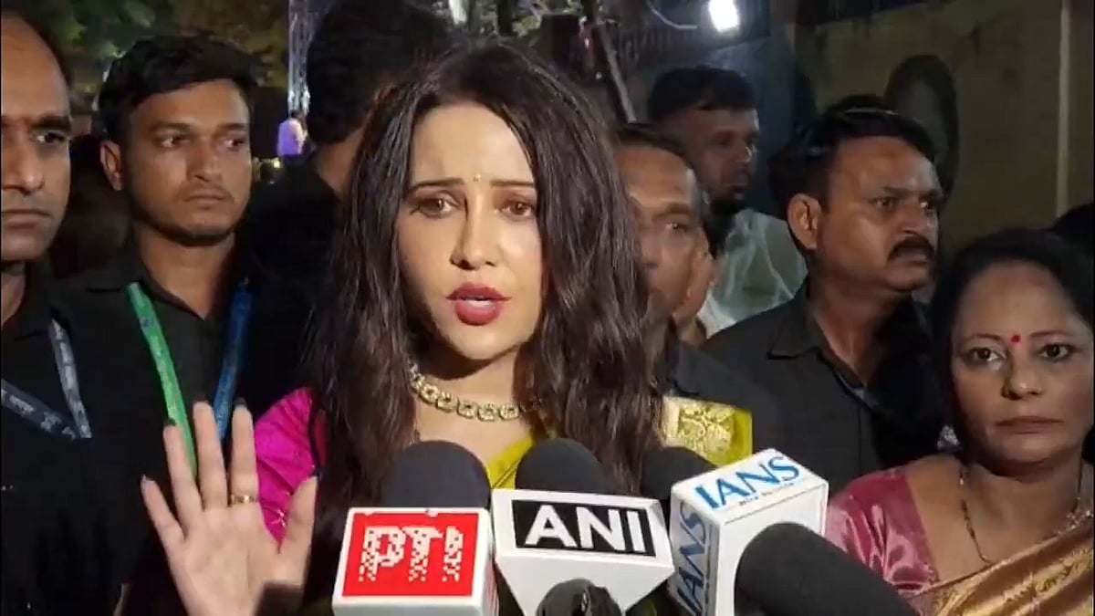 'ಟ್ರೋಲ್ ಕಟೆಂಟ್ ಆಗಿ ಬಳಕೆ'..!; ‘ಗರ್ಬಾ, ನವರಾತ್ರಿ ಎಲ್ಲರ ಹಬ್ಬ.. ಮುಸ್ಲಿಮರಿಗೆ ಆಕ್ಷೇಪವೇಕೆ?': Amruta Fadnavis ಸಮರ್ಥನೆ, Video