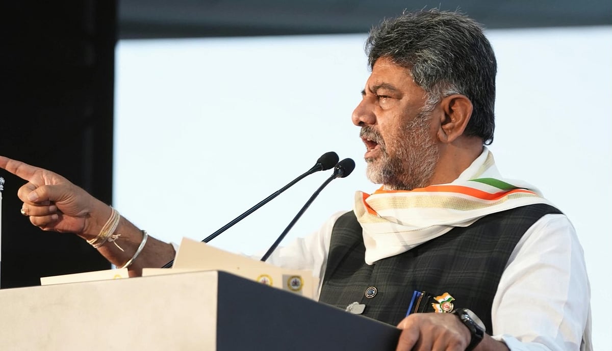 ‘ದೃಢ ಕರ್ನಾಟಕ’: ಮುಂದಿನ 500 ದಿನಗಳು ಮಹತ್ವದ್ದು, ಯಾವುದೇ ಕಾರಣಕ್ಕೂಗ್ಯಾರಂಟಿ ಯೋಜನೆ ನಿಲ್ಲುವುದಿಲ್ಲ: CM ಡಿ ಕೆ ಶಿವಕುಮಾರ್; Video