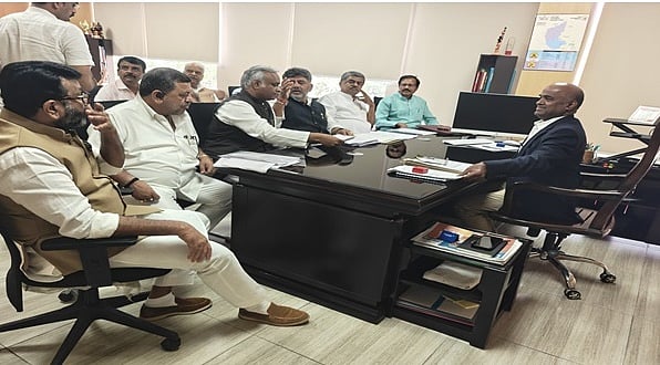 CM DK Shivakumar and Ministers protest outside CEO office over alleged electoral fraud