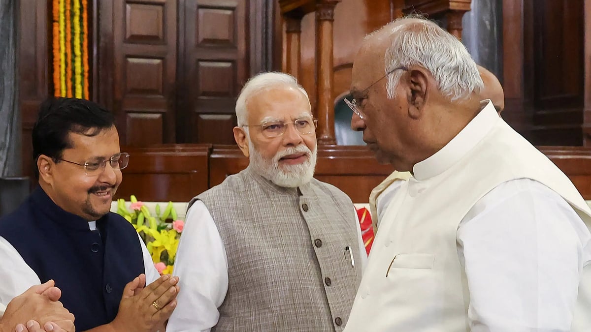 ಬಿಜೆಪಿಯಿಂದ 'ಮೋದಿ ಎಲ್ಲೂ ಹೋಗಲ್ಲ' ರ‍್ಯಾಪ್ ಸಾಂಗ್ ಬಿಡುಗಡೆ; ಖರ್ಗೆಗೆ ಖಡಕ್ ತಿರುಗೇಟು! Video