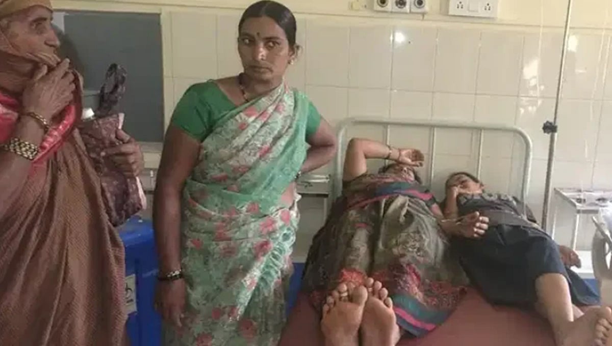 ಬೆಳಗಾವಿ: ದೇವಸ್ಥಾನದ ಪ್ರಸಾದ ಸೇವಿಸಿ 100ಕ್ಕೂ ಹೆಚ್ಚು ಭಕ್ತರು ಅಸ್ವಸ್ಥ; ಆಸ್ಪತ್ರೆಗೆ ದಾಖಲು!
