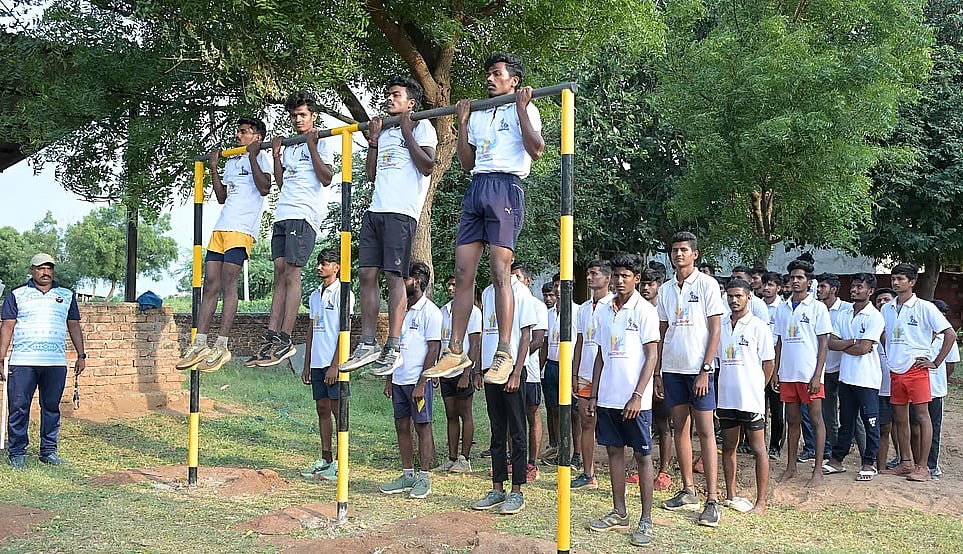 ಭಾರತೀಯ ಸೇನೆಗೆ ಸೇರಲು ಗ್ರಾಮೀಣ ಯುವಕರಿಗೆ ಉಚಿತ ತರಬೇತಿ: ಉತ್ತರ ಕರ್ನಾಟಕದ ಮಠ- ಟ್ರಸ್ಟ್‌ನಿಂದ ವಿನೂತನ ಪ್ರಯತ್ನ