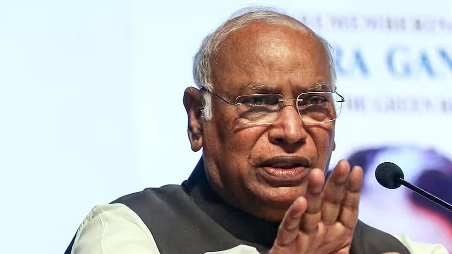 'ಮತ ಗಳ್ಳತನ' ಪ್ರತಿಭಟನೆ ನಡುವೆ ಅ. 30 ರಿಂದ ನ. 1 ರವರೆಗೆ ದೆಹಲಿಯಲ್ಲೇ ಇರುವಂತೆ ಕಾಂಗ್ರೆಸ್ ಪಕ್ಷದ ಸಂಸದರಿಗೆ ಸೂಚನೆ!