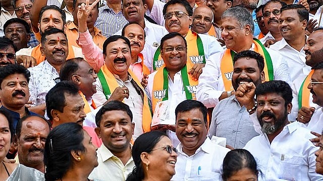 ಬ್ಯಾಲೆಟ್ ಪೇಪರ್‌ನಲ್ಲಿ ನಡೆದ 28 MLC ಚುನಾವಣೆಯಲ್ಲಿ ಕಾಂಗ್ರೆಸ್ ಗೆದ್ದಿದ್ದೆಷ್ಟು? ಪ್ರಧಾನಿ ಮೋದಿ ಲೇವಡಿ