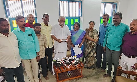 7 தலைமுறைகளாக பாதுகாக்கப்படும் மிகச்சிறிய குர்-ஆன் - கல்லூரி பேராசிரியர்கள் ஆய்வு
