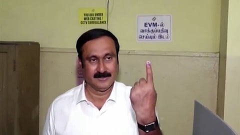 NDA கூட்டணிக்கு வெற்றி நிச்சயம் - வாக்களித்தபின் அன்புமணி பேட்டி
