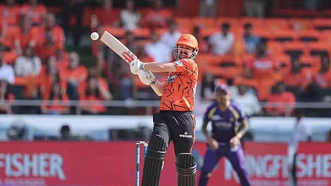 டிராவிஸ் ஹெட் வாணவேடிக்கை: 22 பந்தில் அரைசதம் விளாசினார் | IPL 2026