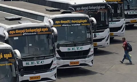 தொடர் விடுமுறை - சிறப்பு பஸ்கள் மூலம் ரூ.3.44 கோடி வருவாய் ஈட்டி போக்குவரத்து கழகம் சாதனை 