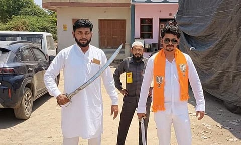 குஜராத்: உள்ளாட்சி தேர்தலில் தோல்வி - குடிநீர் இணைப்பை துண்டித்த பாஜக வேட்பாளர் - 10,000 மக்கள் தவிப்பு