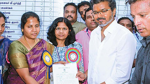 திருச்சி கிழக்கில் ராஜினாமா செய்கிறாரா விஜய்?