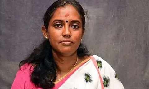தமிழ்நாட்டு மக்களின் தீர்ப்பை மாற்றி எழுத நினைப்பது மாபெரும் தவறு- ஜோதிமணி எம்.பி.