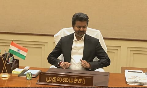 3வது இடத்திற்கு தள்ளப்பட்ட தமிழ்த்தாய் வாழ்த்து - திமுக கண்டனம்