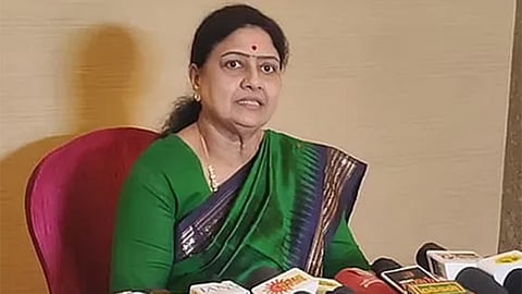 ஒன்றுபட்டால் உண்டு வாழ்வு என்பதை இனியாவது ஏற்றுக்கொள்ளுங்கள் - சசிகலா