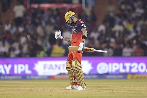 Kohli | சதமடித்து சாதனை படைத்த விராட் கோலி... கிறிஸ் கெயிலை பின்னுக்குத் தள்ளி அபாரம்..!