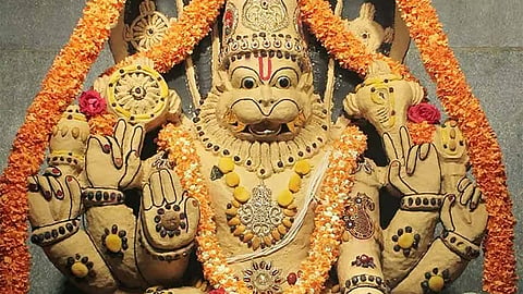 முனிவர்களுக்கு காட்சி அளித்த பூவரசன்குப்பம் லட்சுமி நரசிம்மர்