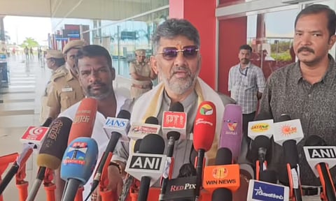 பெட்ரோல்-டீசல் விலை உயர்வுக்கு வெளியுறவுக் கொள்கை தோல்வியே முக்கிய காரணம் - டி.கே. சிவக்குமார் 