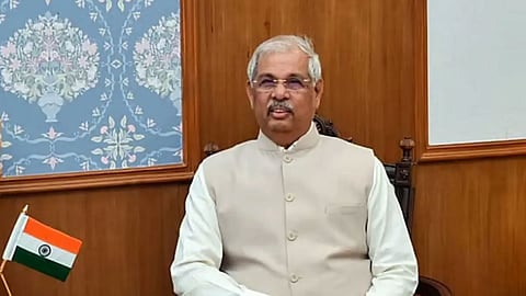 பிரதமர் மோடியின் வேண்டுகோளை ஏற்று கவர்னரின் பாதுகாப்பு வாகனம் குறைப்பு