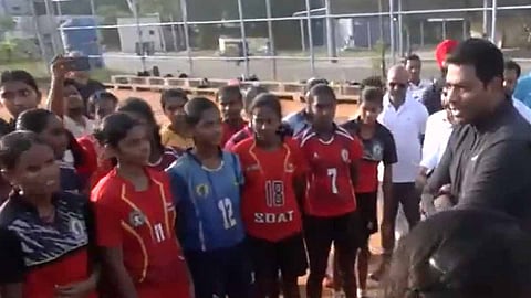 நேரு மைதானத்தில் ஆய்வு மேற்கொண்ட அமைச்சர் ஆதவ் அர்ஜூனா