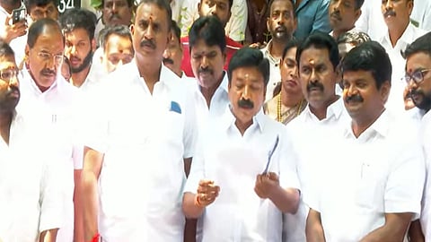 இபிஎஸ் உடன் இருந்தால் நல்லவன், இல்லாவிட்டால் நாங்கள் துரோகியா? - சி.வி.சண்முகம்