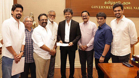 பாக்ஸ் ஆபிஸில் ரூ.147 கோடி வசூல்: முதல்வர் விஜயை 
சந்தித்து வாழ்த்து பெற்ற 'கருப்பு' படக்குழு 
