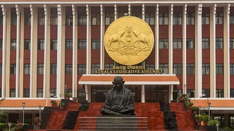 கேரளம் மாநிலத்தில் புதிய எம்.எல்.ஏ.க்கள் நாளை பதவியேற்பு