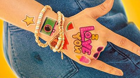 இன்று மாலை வெளியாகிறது YYDF படத்தின் டைட்டில் டீசர்