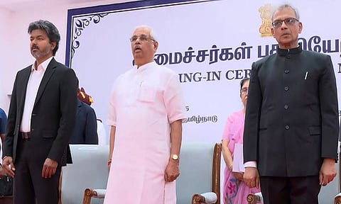தமிழ்நாடு பின்னுக்கு தள்ளப்படும் என்பதற்கு த.வெ.க. அமைச்சர்கள் பதவியேற்பு விழாவே சான்று - ஆர்.எஸ். பாரதி 