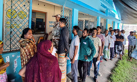 மேற்கு வங்கத்தில் மறு வாக்குப்பதிவு: காலை 11 மணி நிலவரப்படி 31.5% வாக்குகள் பதிவு