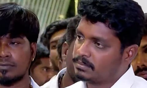 டாஸ்மாக்கில் பாட்டிலுக்கு ரூ.10 கூடுதல் தொகை வாங்கினால் கடும் நடவடிக்கை - அமைச்சர் விக்னேஷ் 