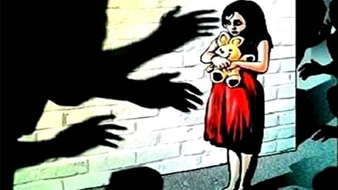 சிறுமிக்கு சாக்லெட் கொடுத்து பழக்கத்தை ஏற்படுத்திக்கொண்ட குற்றவாளி - திடுக்கிடும் தகவல்கள்