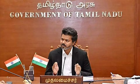 தவெக-வில் இணைந்த 3 பேரும் முதலமைச்சர் விஜயை சந்தித்து வாழ்த்து பெற்றனர்