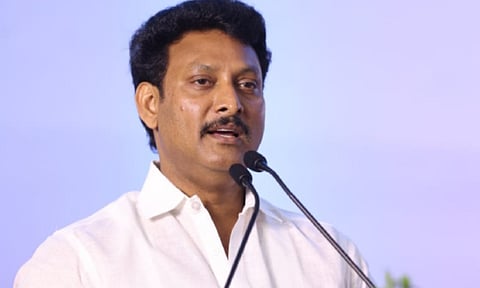 “வெயில் தாக்கம் குறையும்வரை பள்ளி திறப்பை தள்ளி வைக்க வேண்டும்” - அன்பில் மகேஸ் வலியுறுத்தல்!