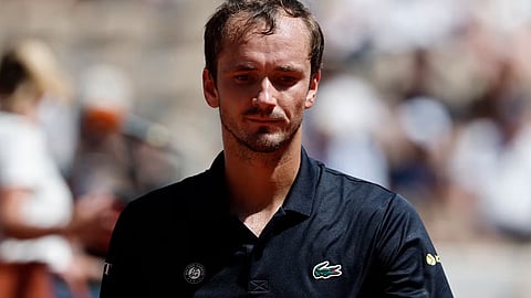 French Open டென்னிஸ்: முதல் சுற்றில் மெத்வதேவுக்கு அதிர்ச்சி அளித்த ஆஸ்திரேலிய வீரர்