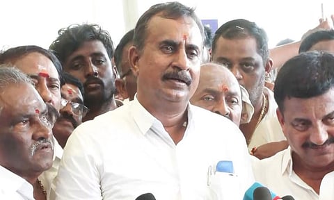 எங்கள் கருத்து தான் சி.வி.சண்முகத்தின் கருத்து..!- எஸ்.பி.வேலுமணி