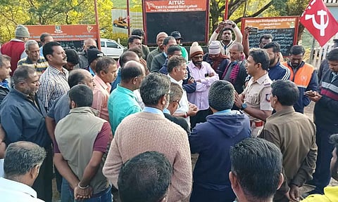போக்குவரத்து தொழிலாளர்கள் வேலை நிறுத்தம்