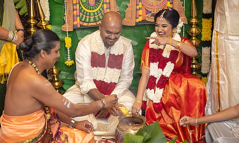 திருமண பந்தத்தில் இணைந்த தயாரிப்பாளர் தீபன் பூபதி- நிவேதிதா கிரி
