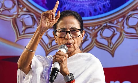 மேற்கு வங்க முன்னாள் முதல்வர் மம்தா பானர்ஜி மீது எப்.ஐ.ஆர் பதிவு