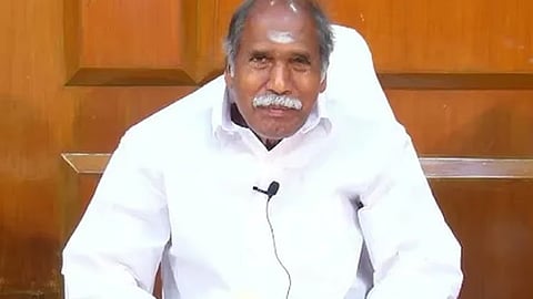 இலங்கை சிறையிலிருக்கும் காரைக்கால் மீனவரை விடுவிக்க நடவடிக்கை எடுக்க வேண்டும்- மத்திய வெளியுறவுத்துறை மந்திரிக்கு ரங்கசாமி கடிதம்