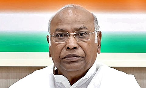 மாநிலங்களவை வேட்பாளர்களை அறிவித்த காங்கிரஸ்.. கார்கே இன்று வேட்புமனு தாக்கல் 