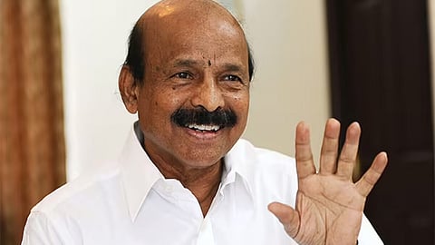 அ.தி.மு.க.வில் இருந்து பதவிக்காகவும், பணத்திற்காகவும் அங்கும் இங்கும் அலைகிறார்கள் - பொன்னையன்