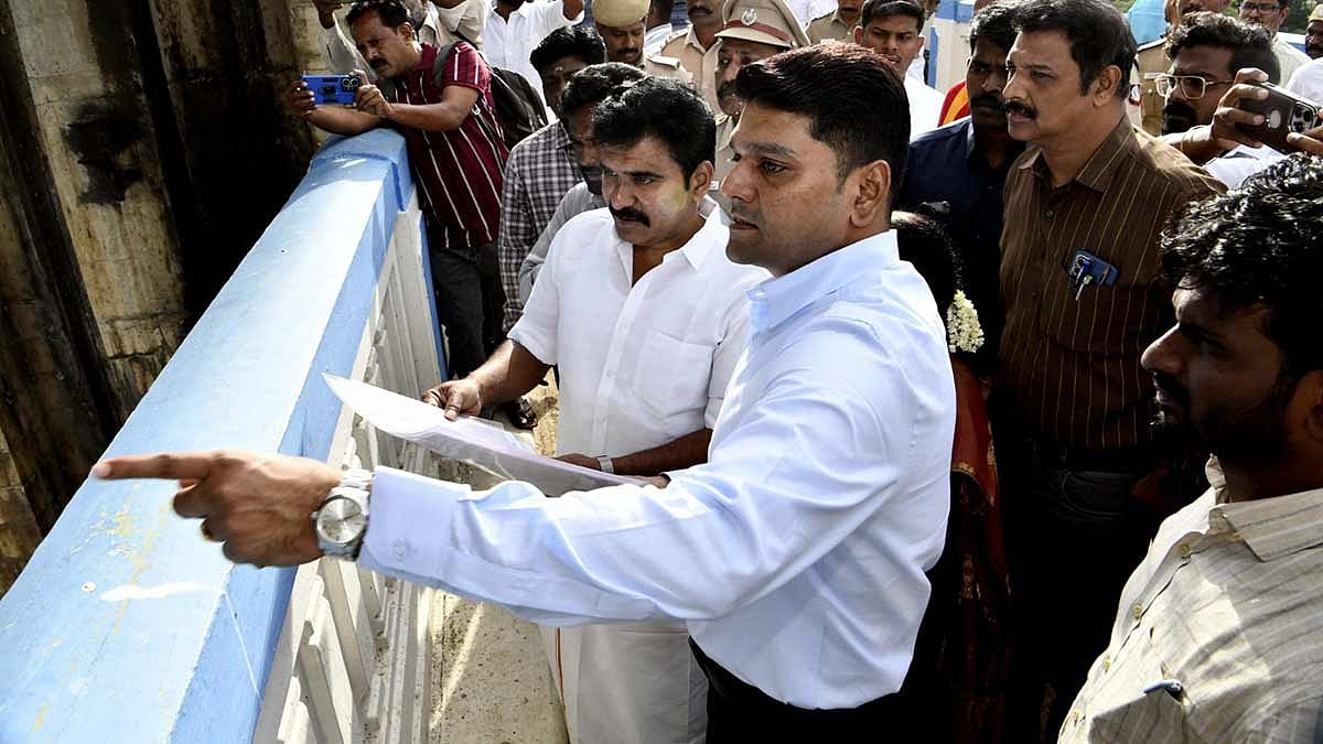 வைகை அணையில் வண்டல் மண் லாப நோக்கில் அள்ளினால் நடவடிக்கை - அமைச்சர் நிர்மல்குமார்