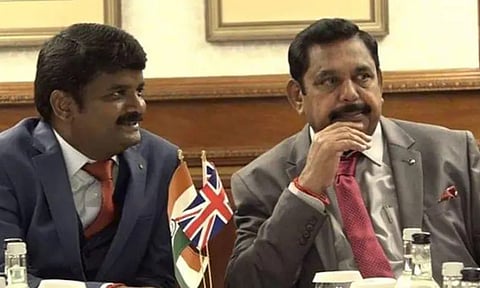 ‘உழைக்கும் உண்மைத் தொண்டர்களை எதிரிகளாகப் பார்க்கும் தலைமை’ - அதிமுகவில் தொடரும் புகைச்சல்
