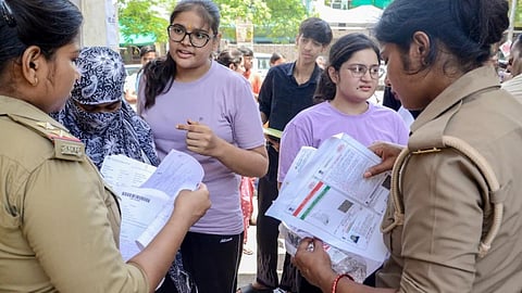 நீட்-யுஜி மறுதேர்வு நிறைவு: வேதியியல் பகுதி கடினமாக இருந்ததாக மாணவர்கள் தகவல்!