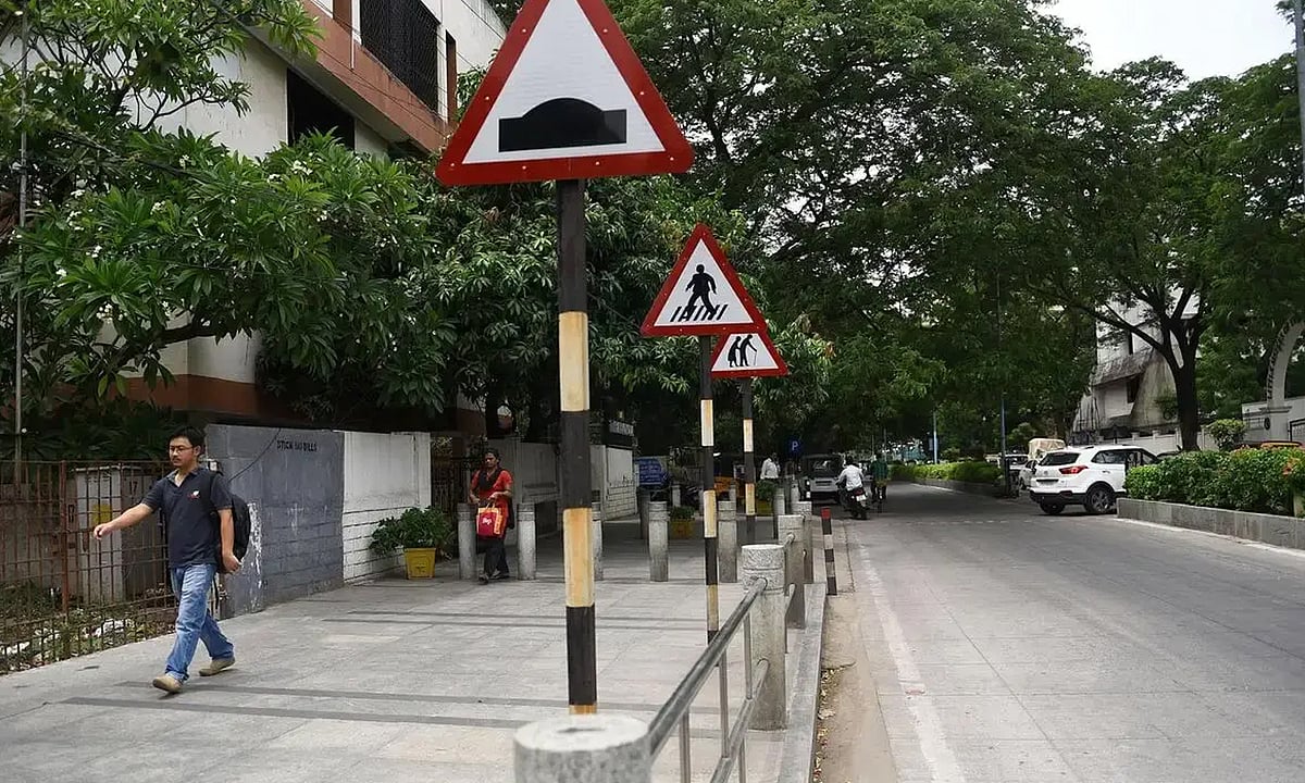 முறைகேடு புகார்..! சென்னையில் நடைபாதை திட்டப் பணிக்கான டெண்டர்கள் ரத்து
