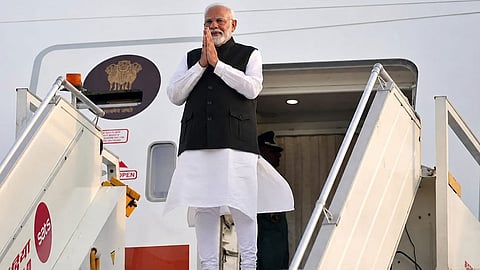 Prime Minister Modi left for Delhi from Seychelles