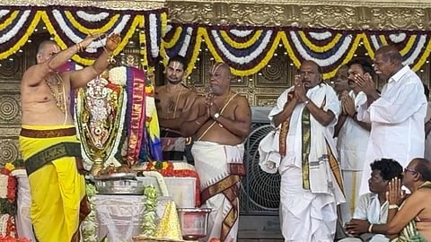 லாஸ்பேட்டையில் திருப்பதி ஸ்ரீனிவாச பெருமாள் திருக்கல்யாணம் - ஆயிரக்கணக்கான பக்தர்கள்  தரிசனம்
